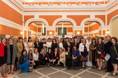 Premiantele Galei Excelenței la Feminin 2016, alături de membrele AFA